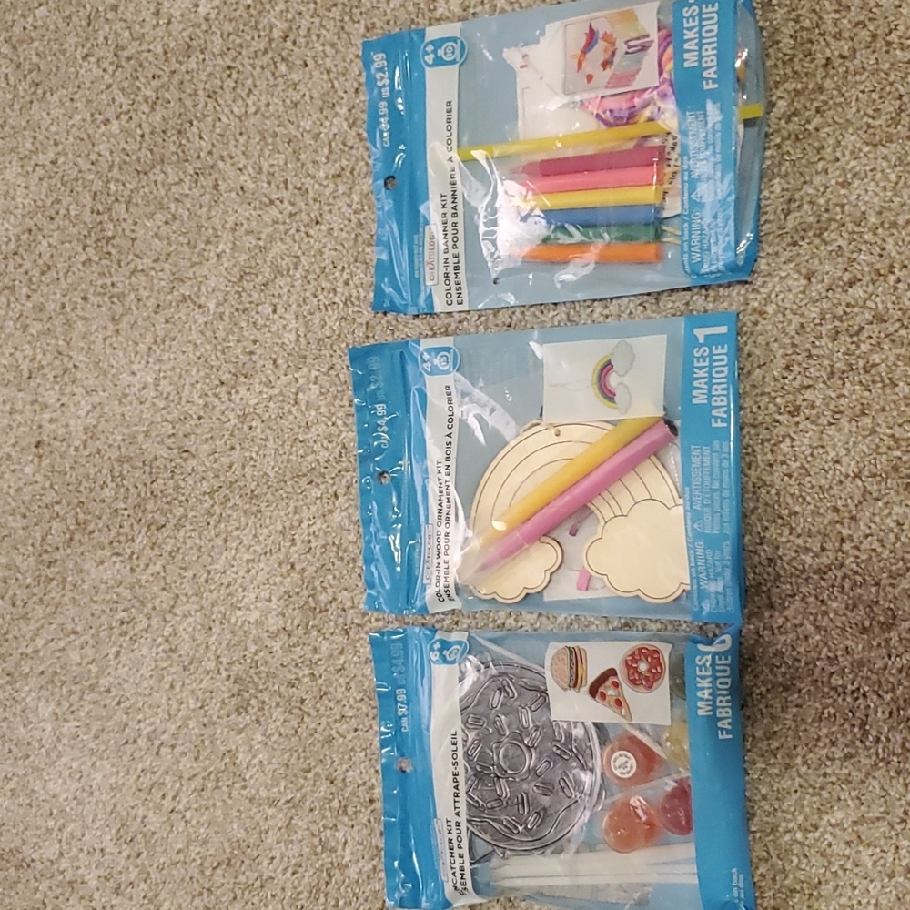 CREATOLOGY ASSORTED CRAFTS